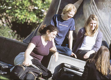 students on sculpture