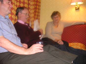 S6 Sat Eve Graham, Maureen & Barbara